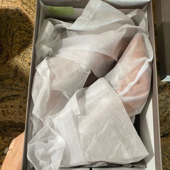 Halston Heritage Keni Fringe Pump - Picture 5 of 7